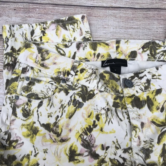 Lane Bryant Floral Crop Jeans Size 14 - Picture 5 of 6
